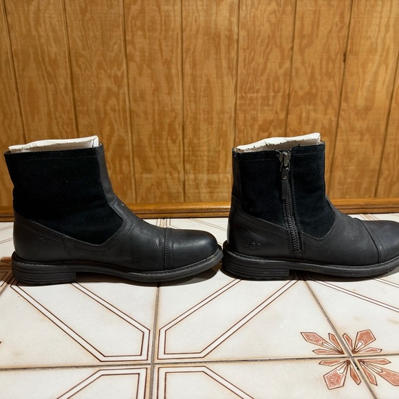 UGG Men's Black Dalvin Leather & Suede Boots - Picture 2 of 11